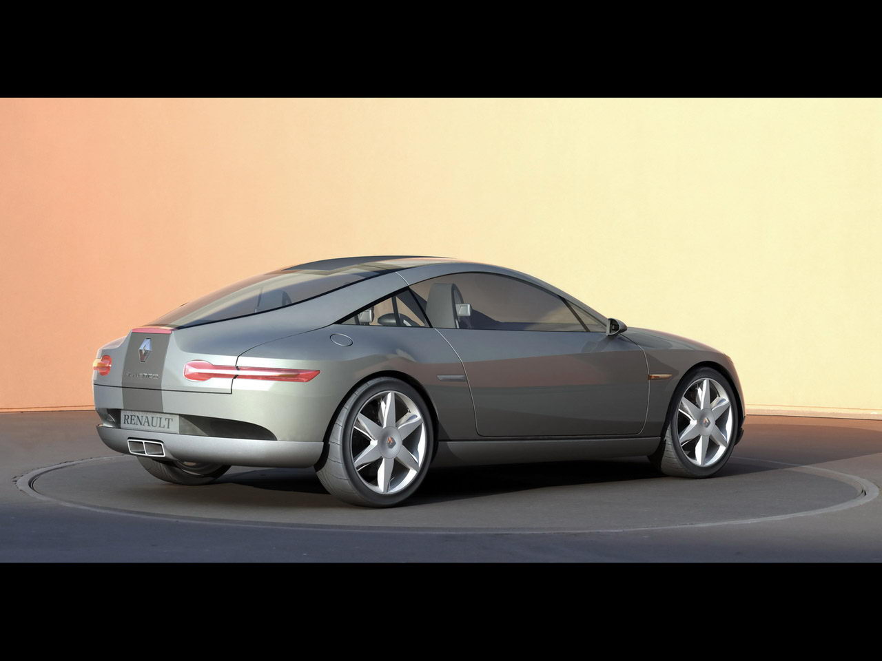 Renault Fluence Concept 2004 011.jpg